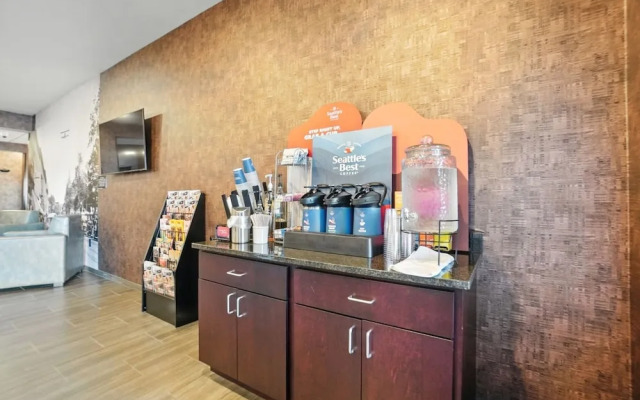 Cobblestone Hotel & Suites-Bellefontaine