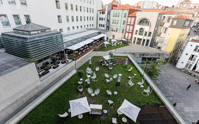 Palácio das Cardosas Studio by LovelyStay