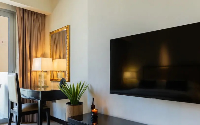 Luxury Studio Dubai Address Marina