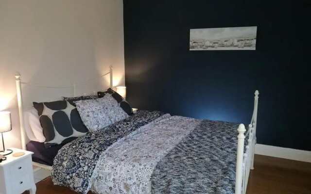 Lovely, Spacious 1-bed Apartment in Poole