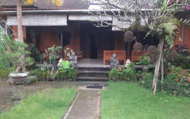 OYO Home 91091 Desa Wisata Umejero