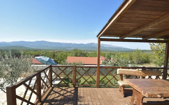 Welcoming Holiday Home in Ugljane With Swimming Pool