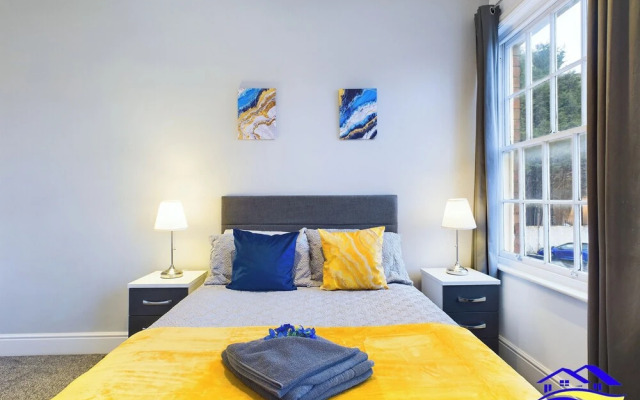 2br-sleeps4-citycentre-freeparking