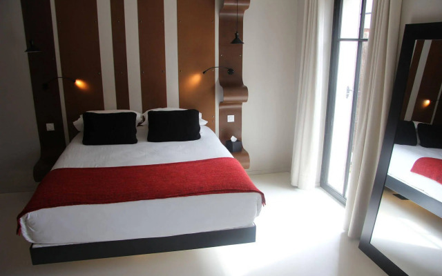 Pont Levis Hôtel By Franck Putelat