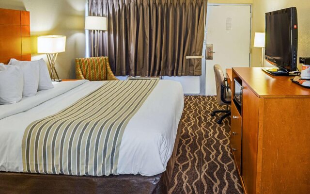 Econo Lodge Inn & Suites Hardeeville-I-95