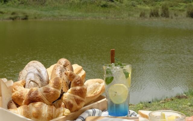 Vi-la Homestay Café