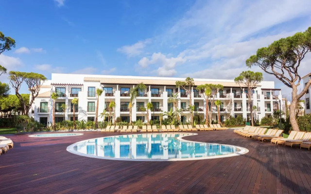 Pine Cliffs Gardens Hotel