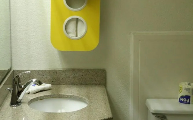 Motel 6 Tulsa Airport