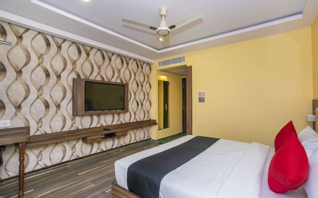 Capital O 18788 Phoenix Hotel & Resort