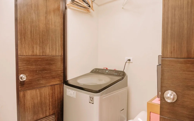 Spacious & Cozy Urban Oasis