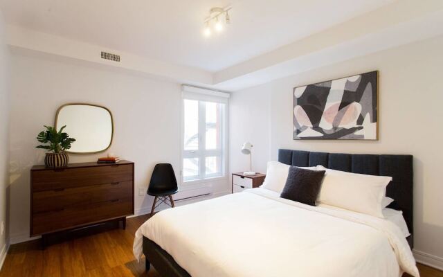 Fresh & Styled 2 Bedroom Apt in Mile End