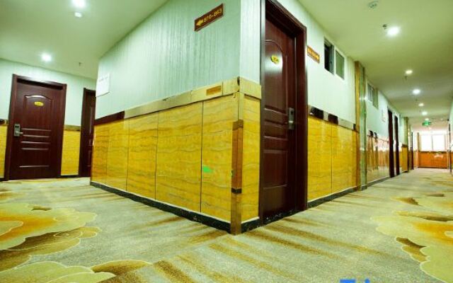 Zhengzhou Yaxin Hotel (Leshang Plaza)