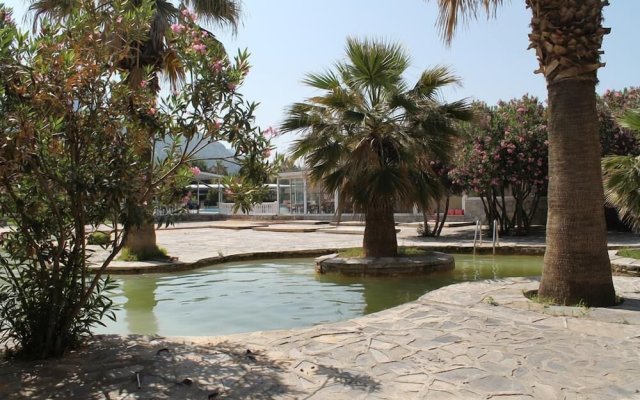 Barika Park Thermal Tatil Koyu