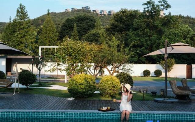 Moganshan Qingxuan Designer Holiday Home