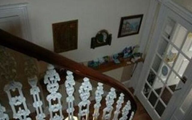 Eglinton Guest House