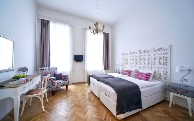 House Beletage-Boutique Hotel