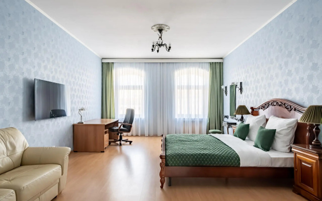 Апартаменты на набережной реки Фонтанки 52