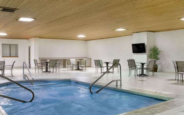 Quality Inn Bismarck I-94