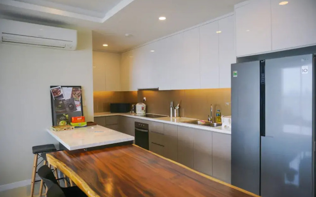 Ho Chi Minh Infinity Pool Apartment