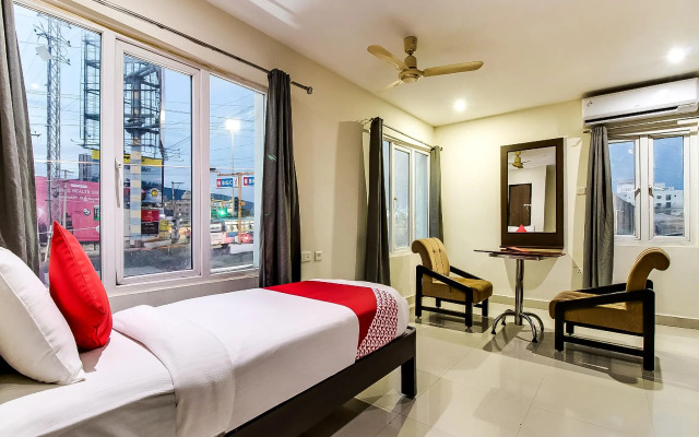 OYO 9015 near Railway Station