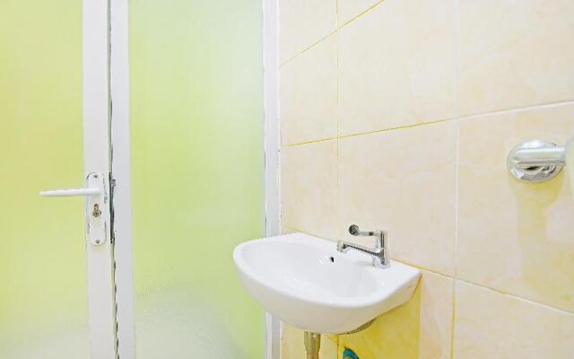 OYO 91351 87 Guest House