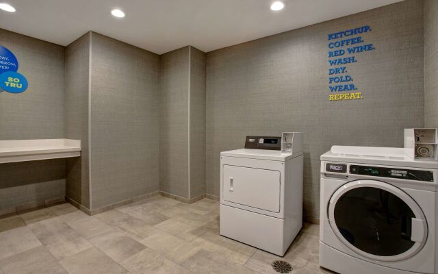 Tru by Hilton Grand Prairie