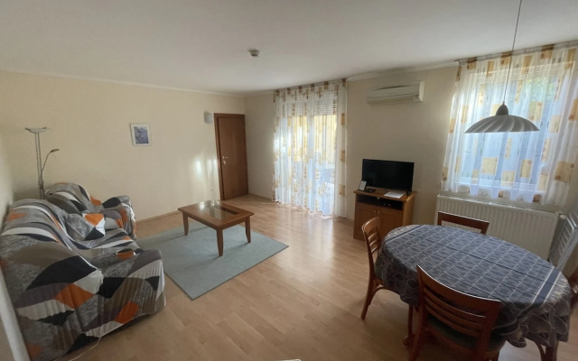 Garda Apartmanház