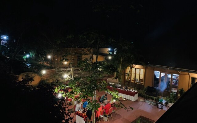 Babylon Lodge