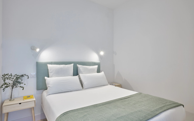 Paseo Suites Hotel