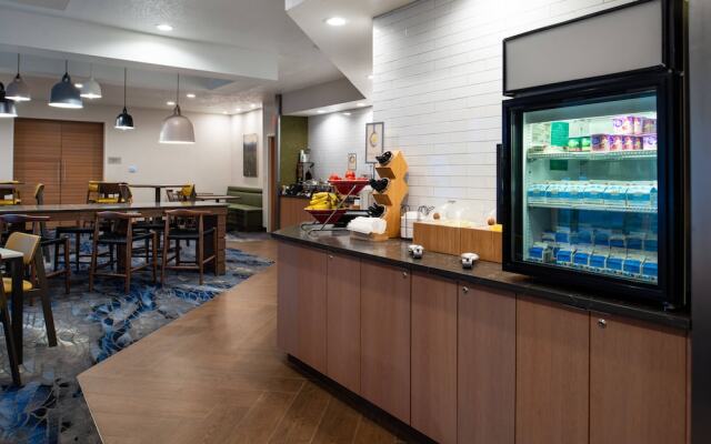 Fairfield Inn & Suites Beloit