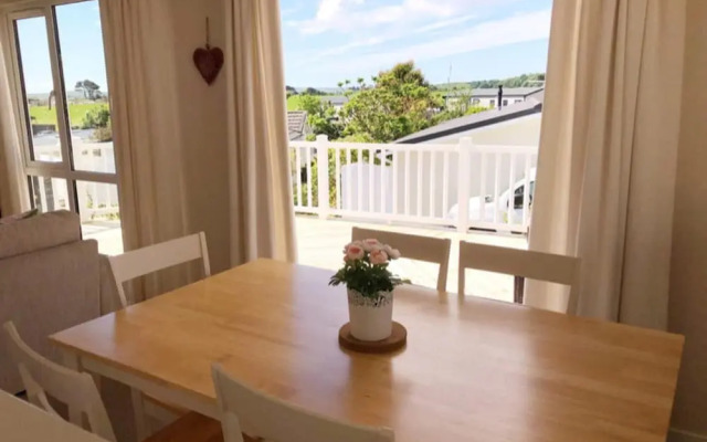 Charming 3-bed Chalet in Abersoch