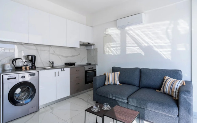 Rosemont Studio With Balcony in Larnaca