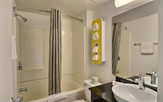 Motel 6 Boston - Danvers