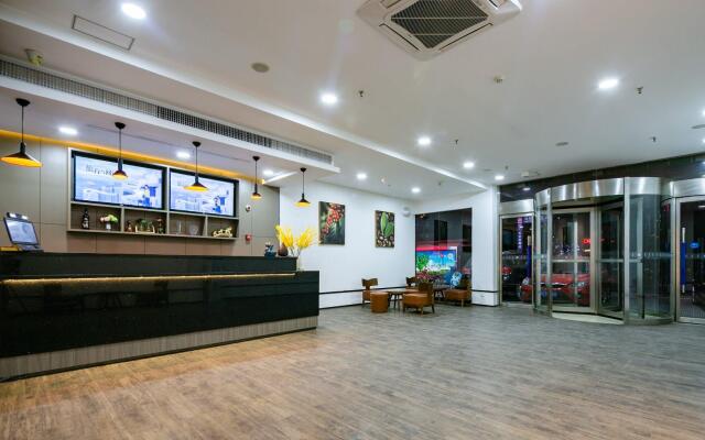 Hanting Hotel Xi'an Changle Park Metro Station