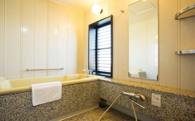 Alex's Room Minamisenba