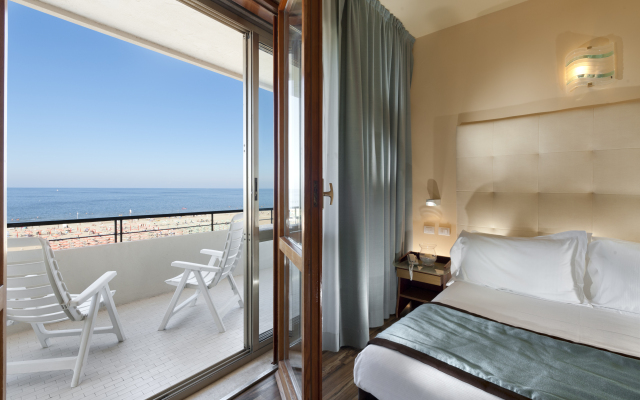 Yes Hotel Touring & SPA