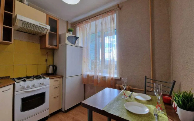 Апартаменты на Индустрии, 121