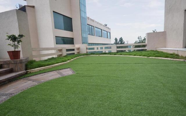 Boulevard9 Luxury Resort & Spa