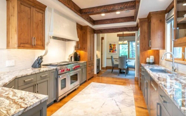 Vail_gore_creek_bergrose_5bd