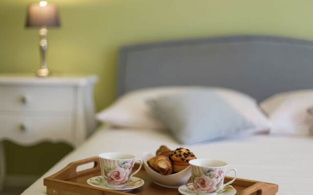 Beautiful Holiday Home in Kaštel Novi With Private Pool