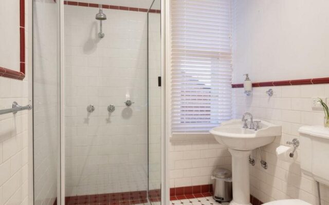 Bathurst Royal Apartments