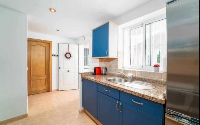 Azahara 1 3A Casa Concha great location and nice view located in the popular Aloha