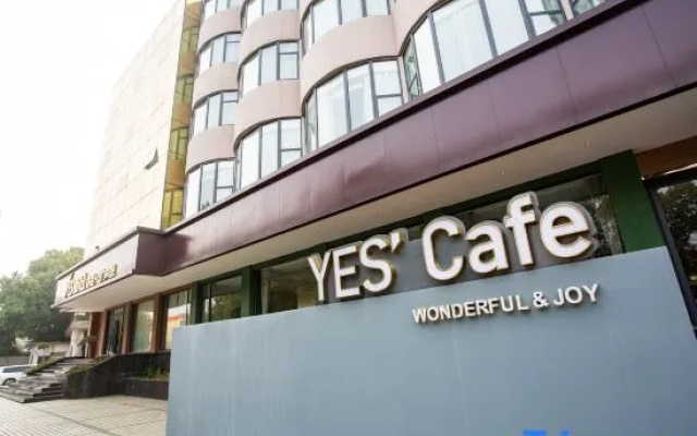 Yes Hotel