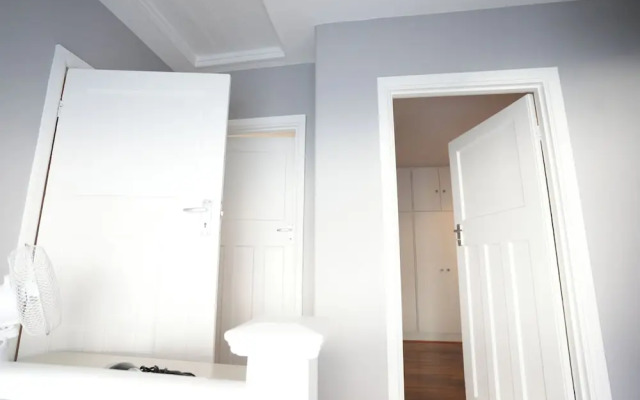Westwick Gardens Retreat - 4 Bedroom House