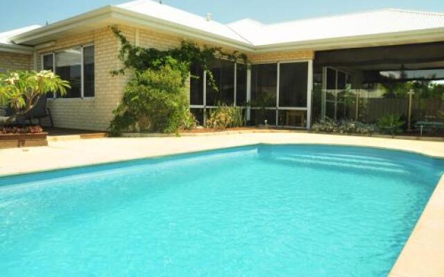 Halls Head Holiday Home