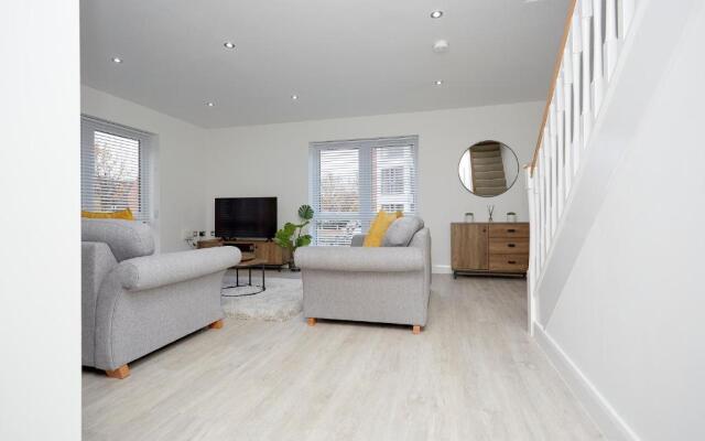 Luxury Duplex 2-Bed Apartment Fruit Market Marina