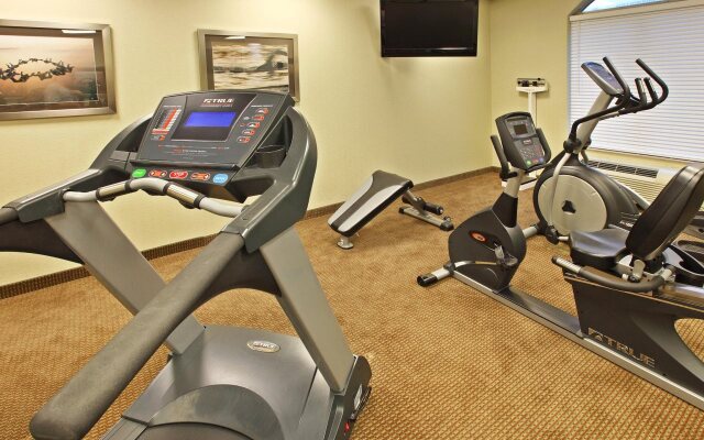 Holiday Inn Express & Suites West by IHG