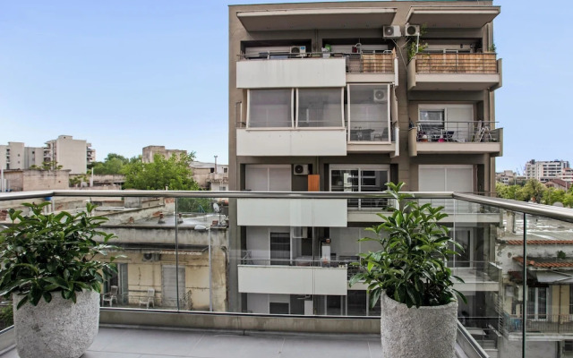 Sanders Old Port Thessaloniki