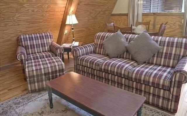 Chalets Hocking Hills - A-Frame Cabins