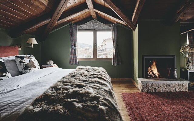 Nostos Suites by White Hills